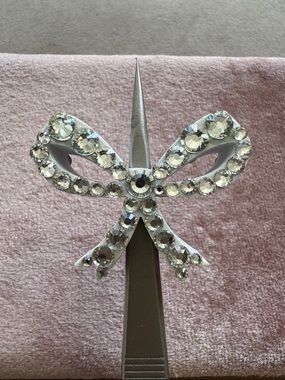 The Fawn Doe Clear Crystal Bow Straw Topper